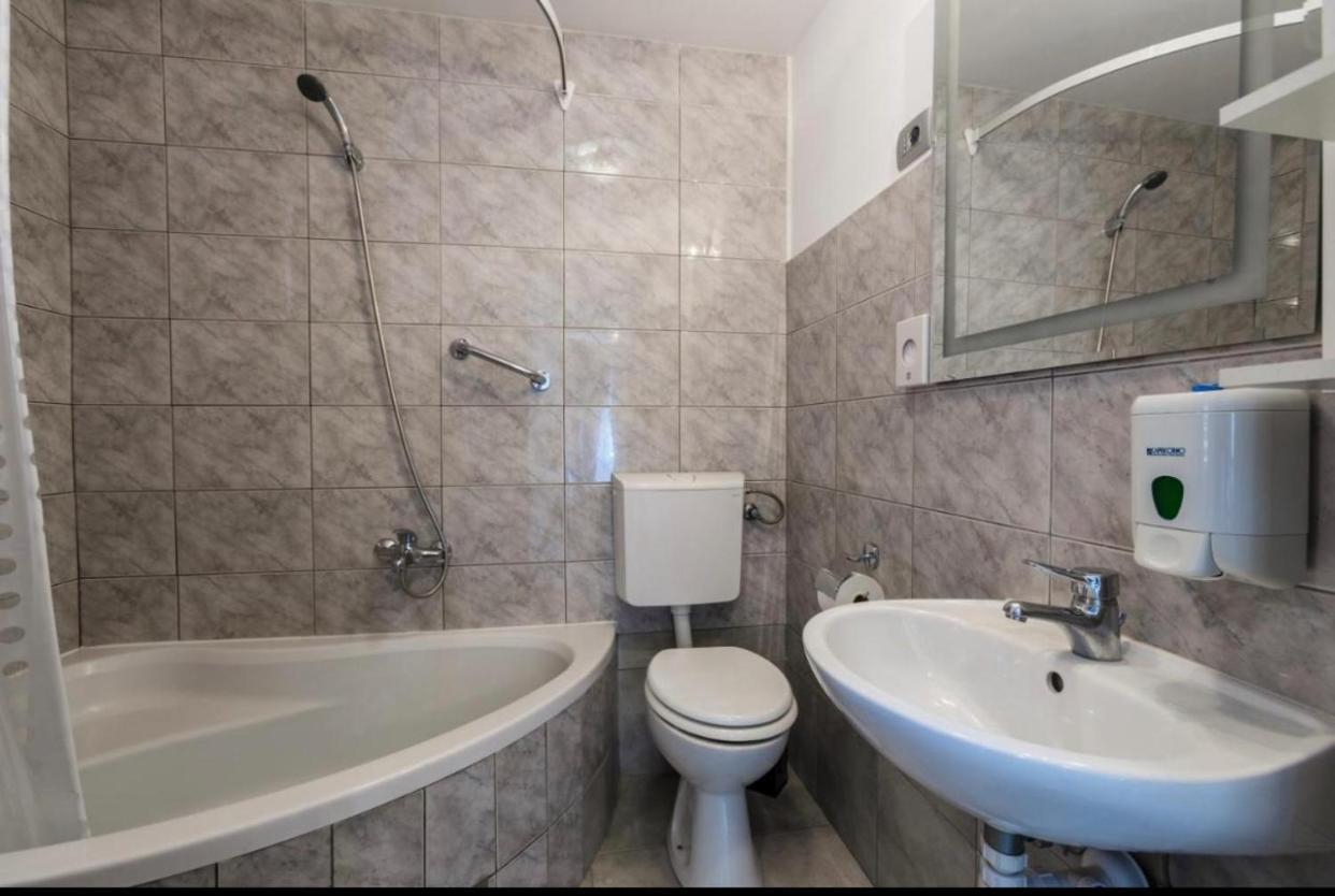 Apartment Cvita Спліт Екстер'єр фото