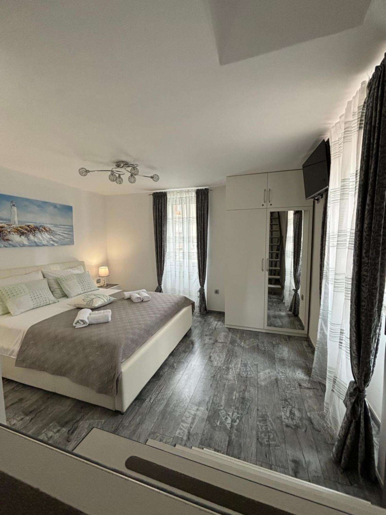 Apartment Cvita Спліт Екстер'єр фото