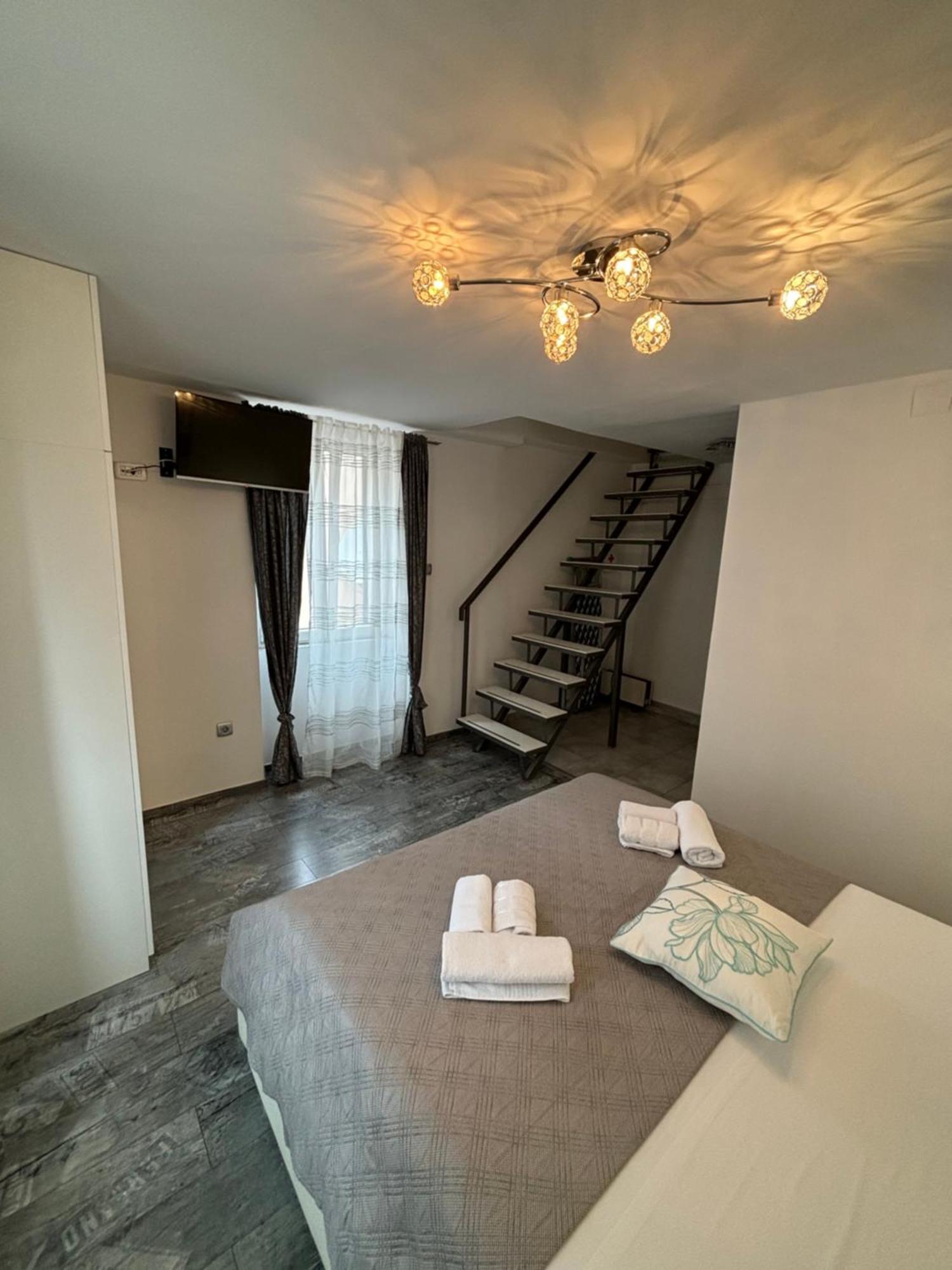 Apartment Cvita Спліт Екстер'єр фото